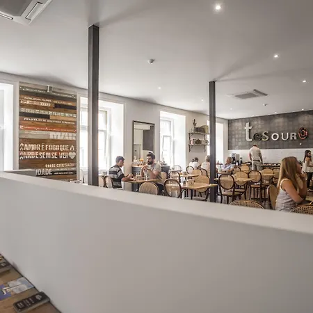 テゾーロ ダ バイシャ バイ シアドゥ ゲストハウス リスボン